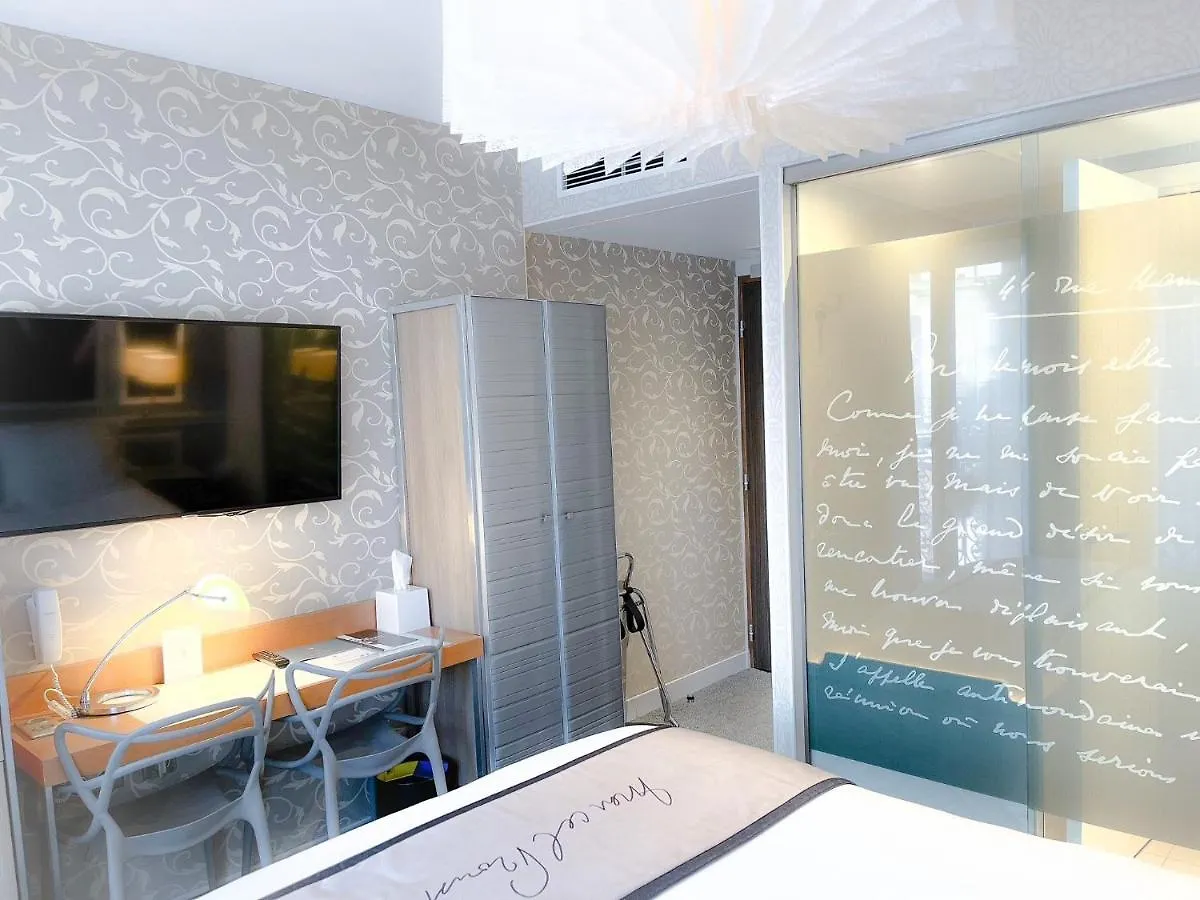 Litteraire Le Swann, Bw Premier Collection Hotel 4*